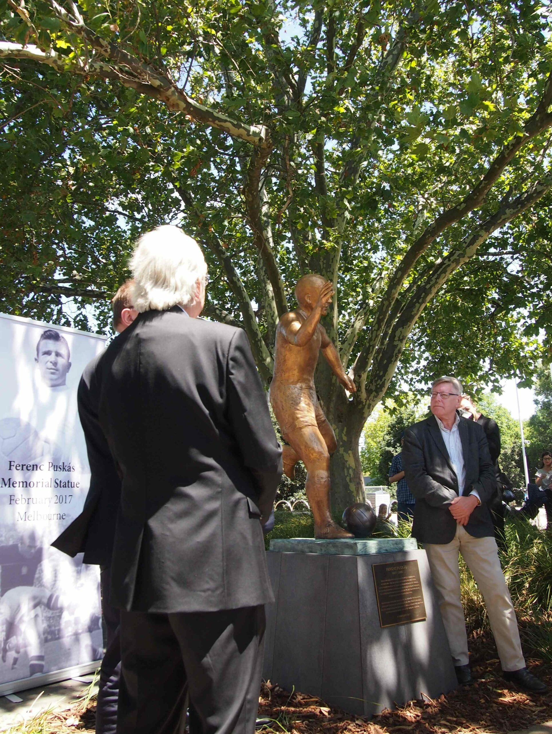 Puskas statue unveiled in Melbourne